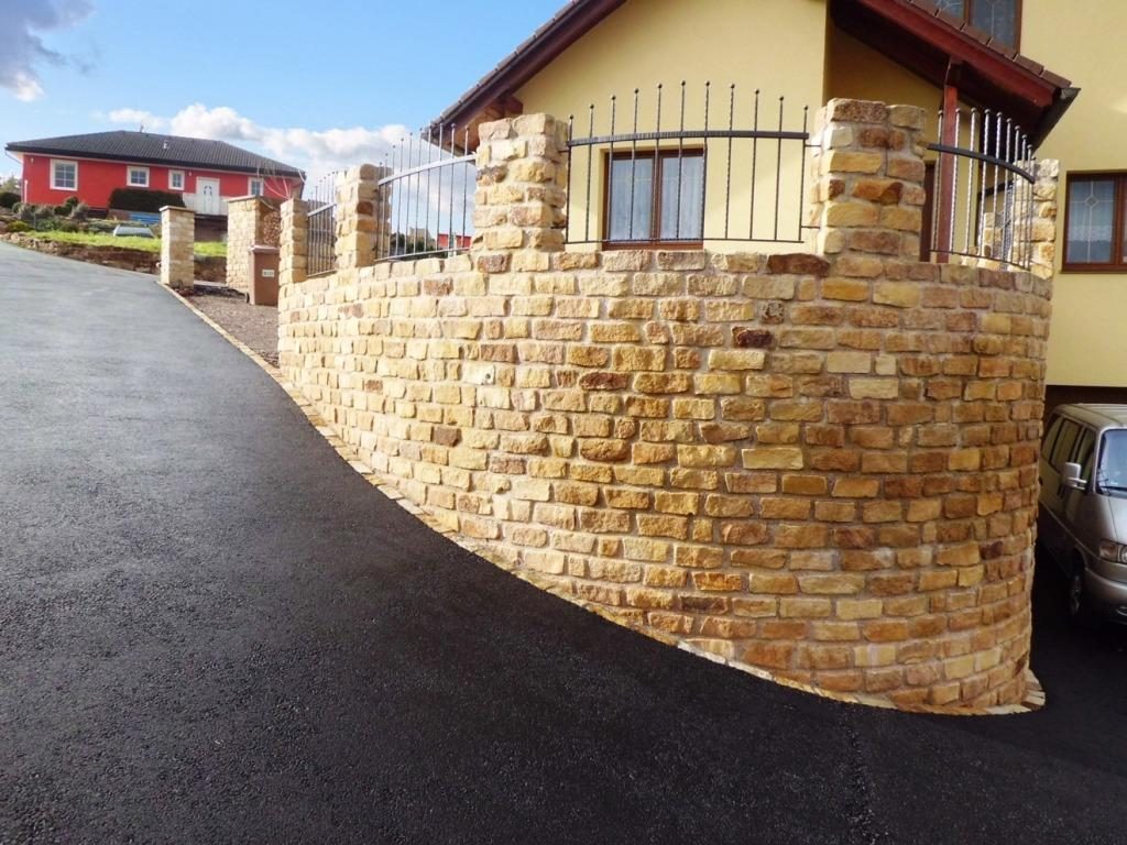 Pískovcové zdi Pískovcové zdi