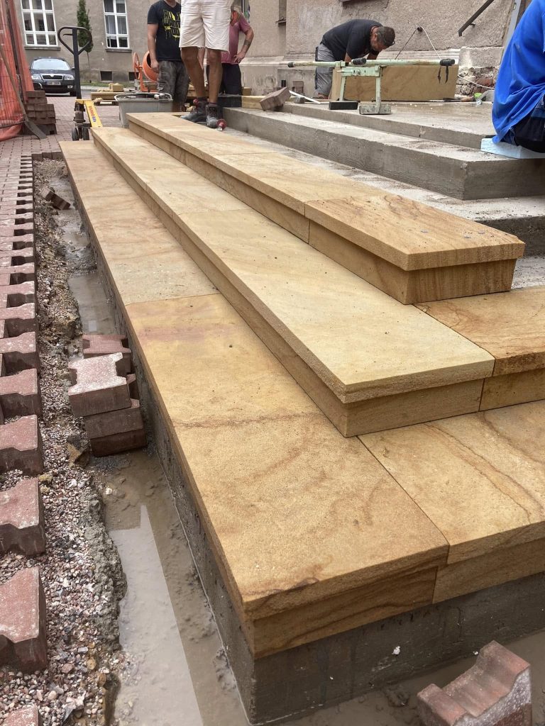 Kamenné schody z pískovce Vyhnánov Kamenné schody z pískovce Vyhnánov