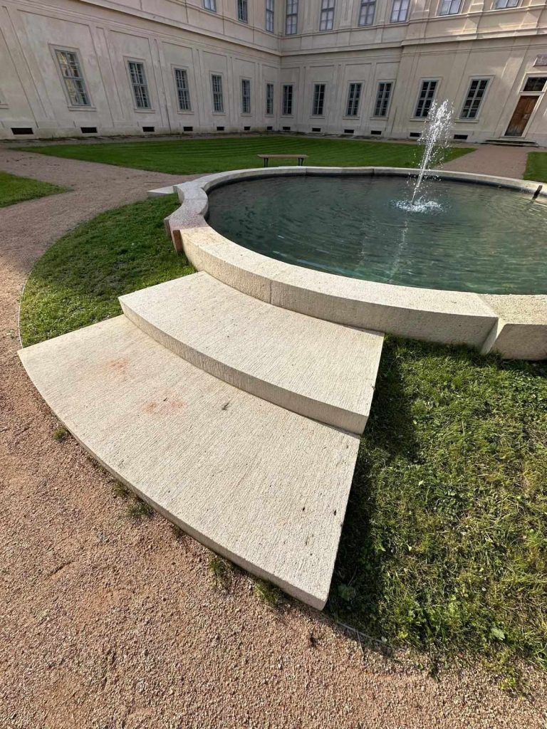 Fontána - klášter Plasy Fontána z pískovce