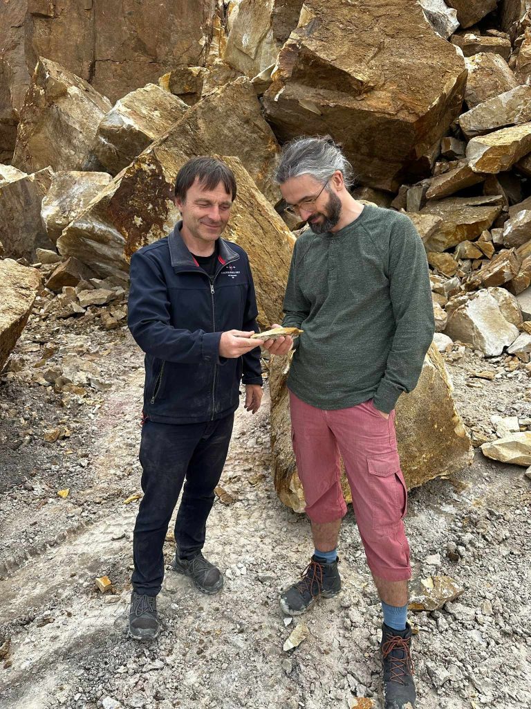 Majitel kamenolomu, Tomáš Hrdina a proděkan Filozofické fakulty UK, Martin Pehal Majitel kamenolomu, Tomáš Hrdina a proděkan Filozofické fakulty UK, Martin Pehal