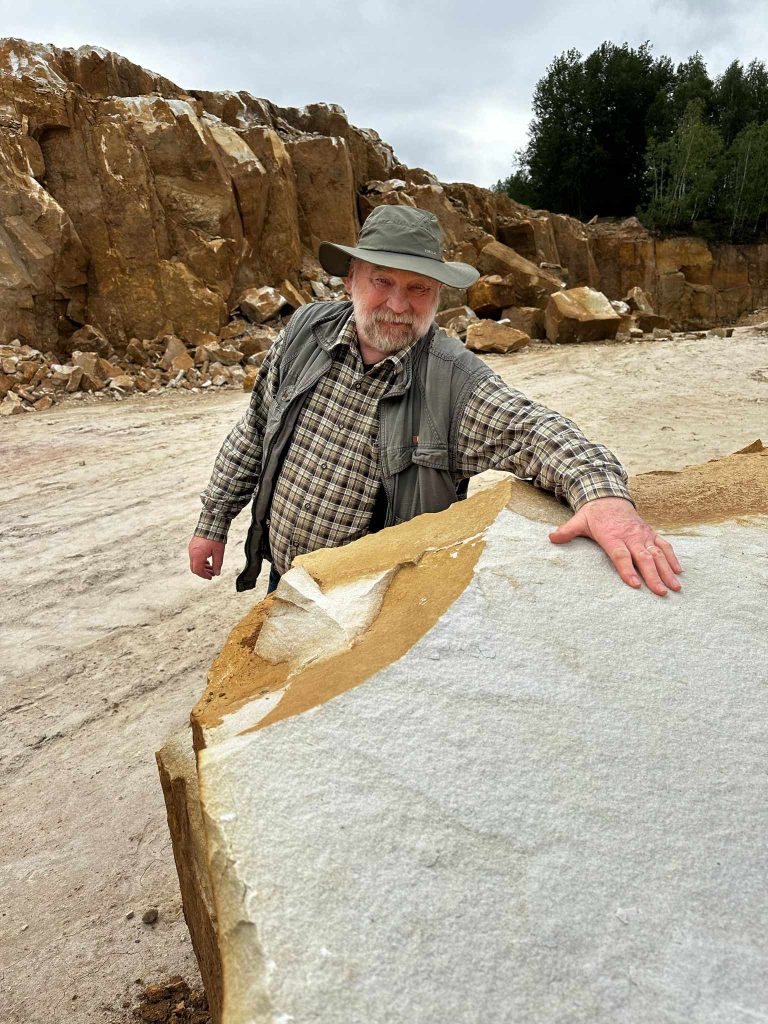 Akademický sochař Vojtěch Adamec. Akademický sochař Vojtěch Adamec.