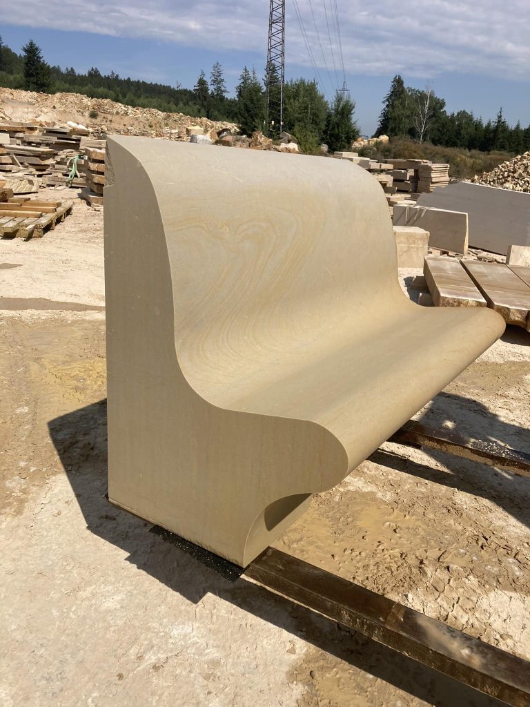 lavice kamenná lavice